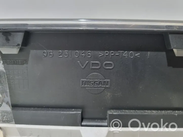 Nissan Primera Compteur de vitesse tableau de bord 