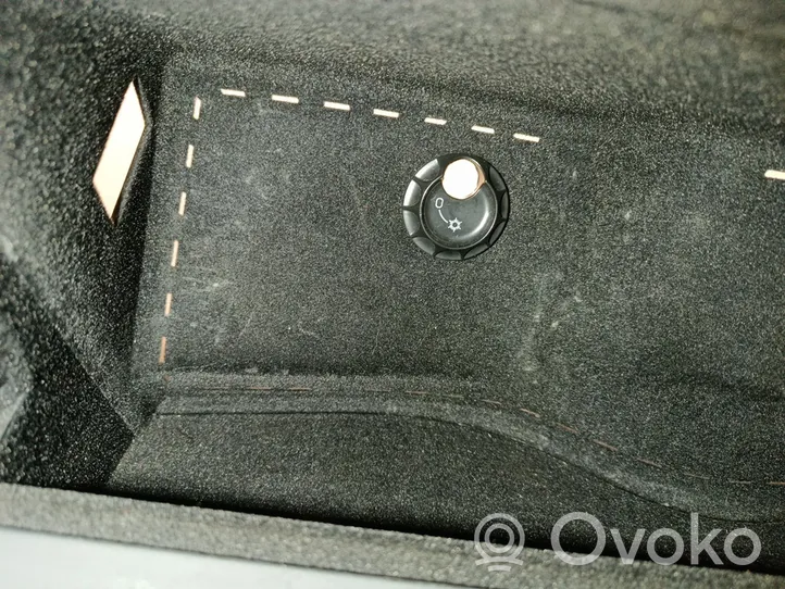 Volkswagen PASSAT B5.5 Panel drawer/shelf pad 