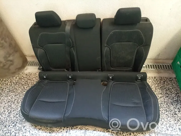 Renault Megane IV Fotele / Kanapa / Boczki / Komplet 