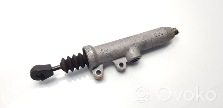 Mercedes-Benz E W124 Główny cylinder sprzęgła 0012953106