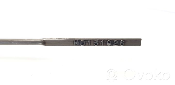 Mitsubishi Colt Varilla de medición del nivel de aceite MD131926