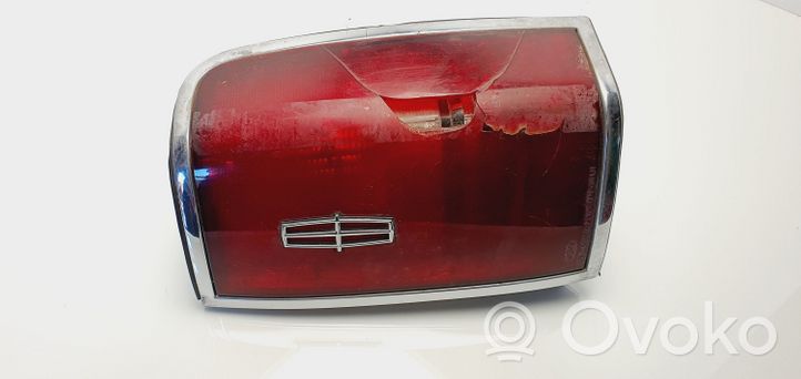 Lincoln Town Car Luci posteriori F1VB13440A