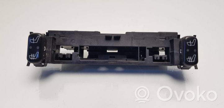 Mercedes-Benz E W210 Interruttore riscaldamento sedile 2108200051