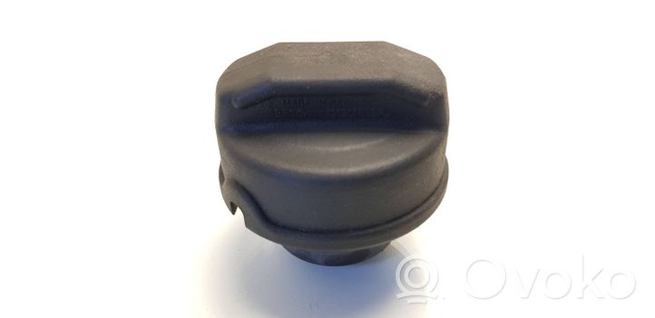 Audi A4 S4 B5 8D Tappo del serbatoio del carburante 191201553A