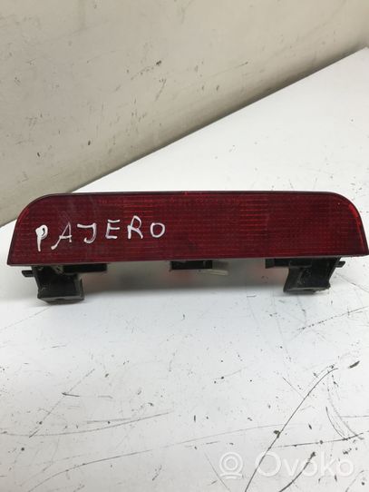 Mitsubishi Pajero Дополнительный стоп фонарь 