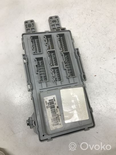 Hyundai Santa Fe Fuse module 