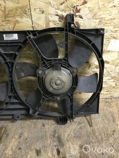 Nissan Primera Convogliatore ventilatore raffreddamento del radiatore 