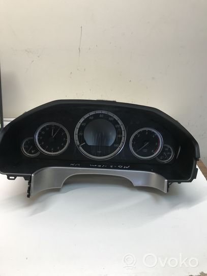 Mercedes-Benz E W212 Tachimetro (quadro strumenti) A2C53299345