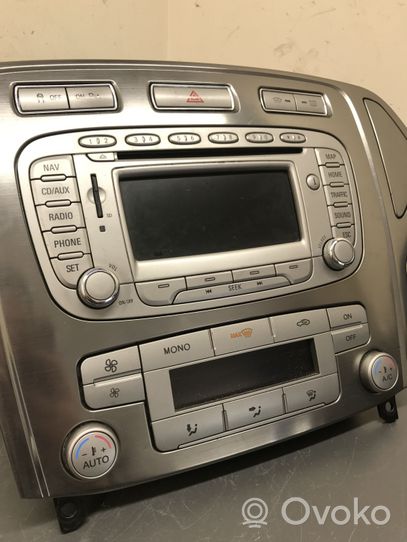Ford Mondeo MK IV Panel / Radioodtwarzacz CD/DVD/GPS 8S7T18K931AD