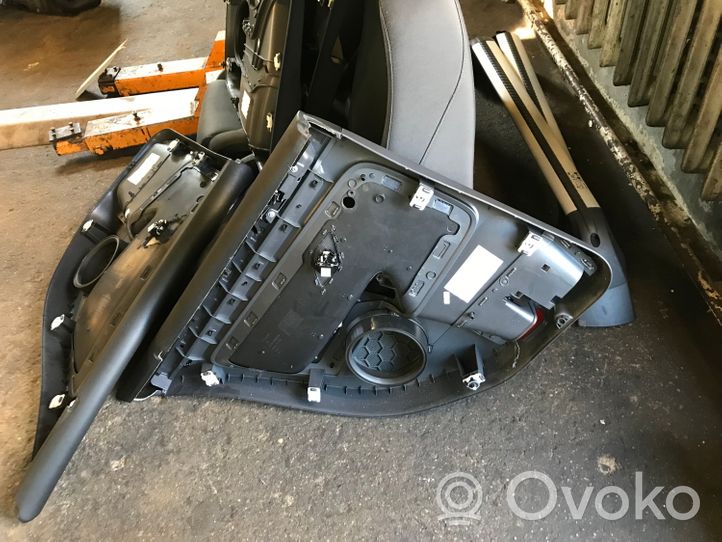 Volkswagen Golf V Set interni 