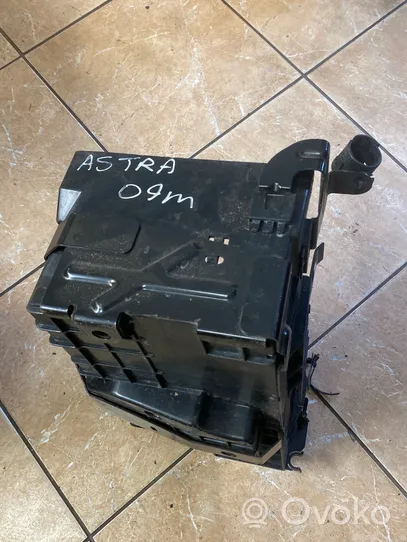 Opel Astra H Battery box tray 