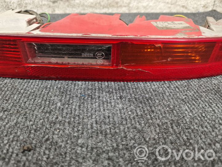 Audi Q5 SQ5 Éclairage de pare-chocs arrière 8R0945096