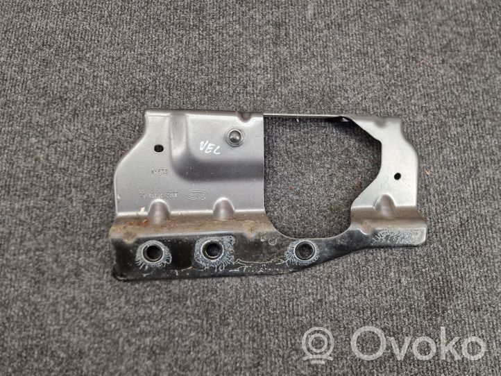 Land Rover Range Rover Velar Uchwyt / Mocowanie błotnika przedniego J8A216151AC