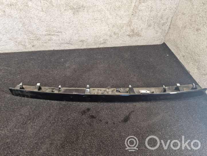 Land Rover Discovery 5 Listwa oświetlenie tylnej tablicy rejestracyjnej HY3240406B