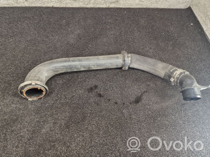 Land Rover Discovery 5 Tube d'admission de tuyau de refroidisseur intermédiaire FPLA98859C