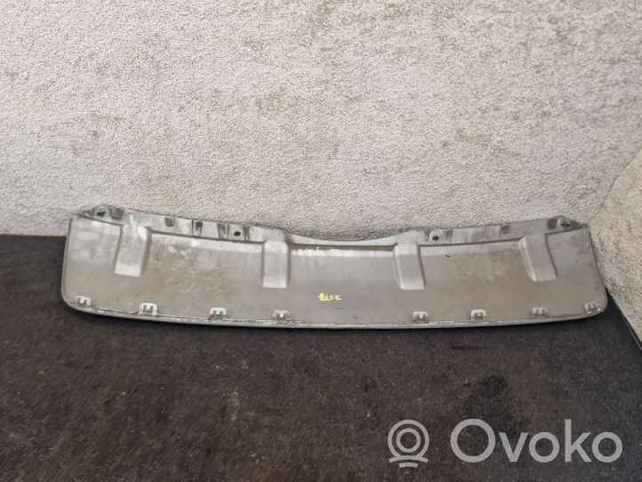 Land Rover Discovery 5 Moulure inférieure de pare-chocs arrière HY3217K950