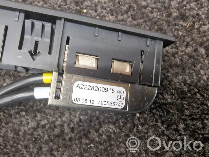 Mercedes-Benz S W222 Connettore plug in USB A2228200915