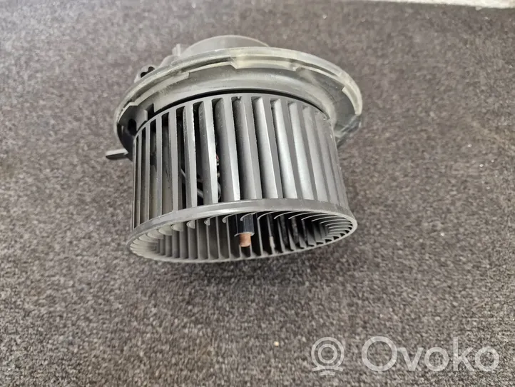 Volkswagen PASSAT B7 Heater fan/blower 3C1820015Q