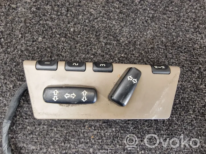 Volvo XC90 Interruptor de control del asiento 39899885