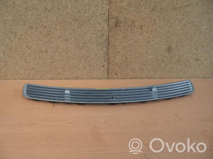 Mercedes-Benz C W203 Grille calandre supérieure de pare-chocs avant 