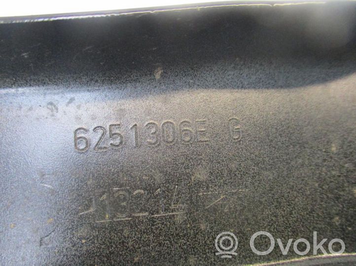 Renault Megane III Plaque avant support serrure de capot 