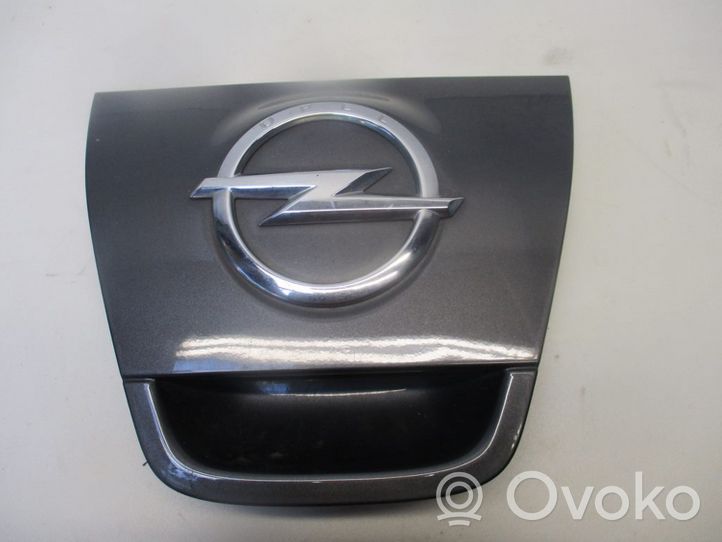 Opel Astra J Maniglia esterna del portellone posteriore/bagagliaio 13178155