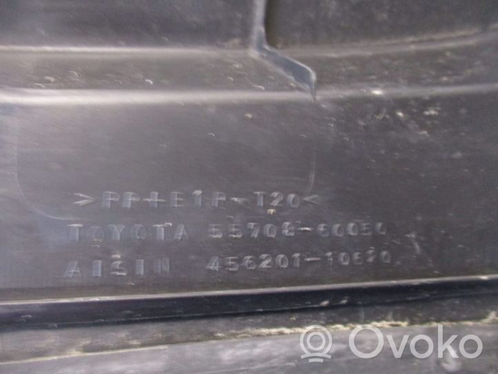 Toyota Land Cruiser (J120) Облицовка (облицовки) стеклоочистителей 55781-0F010