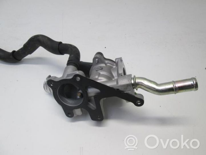 Mazda CX-5 Boîtier de thermostat 