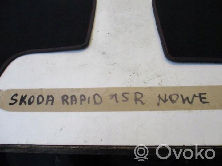 Skoda Rapid (NH) Kit tapis de sol auto 
