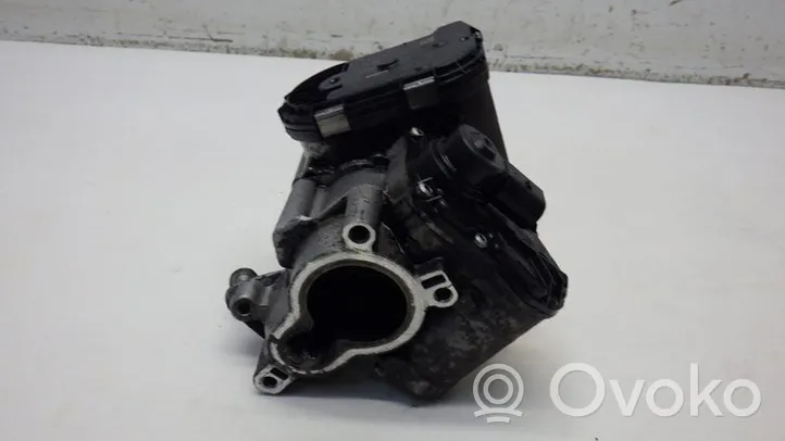 Opel Vivaro Throttle valve 8200330810