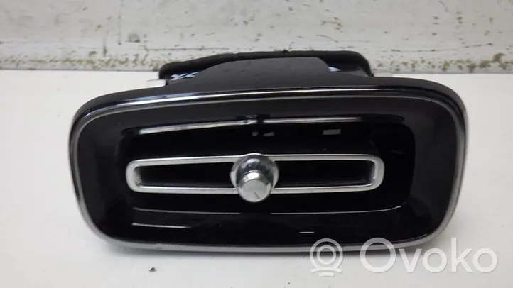 Volvo XC40 Garniture, panneau de grille d'aération latérale 31442626