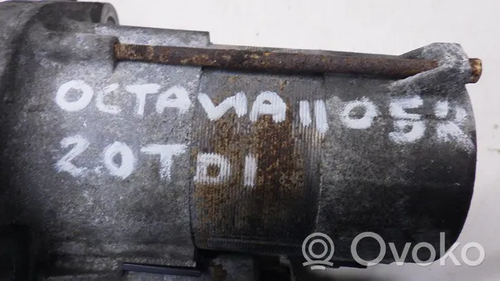 Skoda Octavia Mk2 (1Z) Rozrusznik 02M911023N
