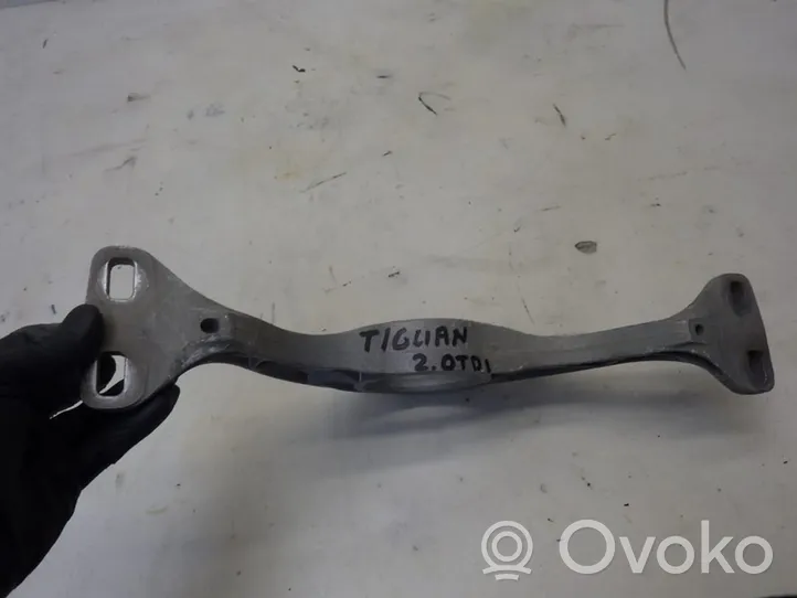 Volkswagen Tiguan Staffa del cuscinetto di supporto dell’albero di trasmissione 5N0804421