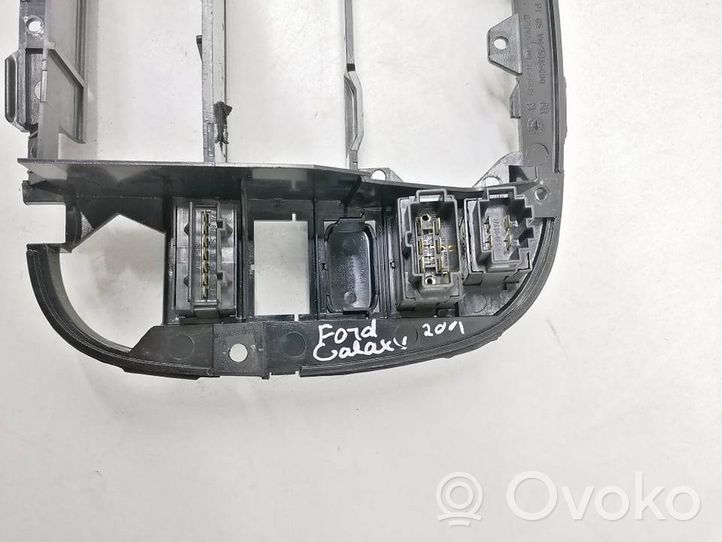 Ford Galaxy Cadre, panneau d'unité radio / GPS 96VW15677AAW