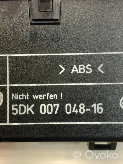 BMW 5 E39 Sterownik / Moduł drzwi 5DK00704816