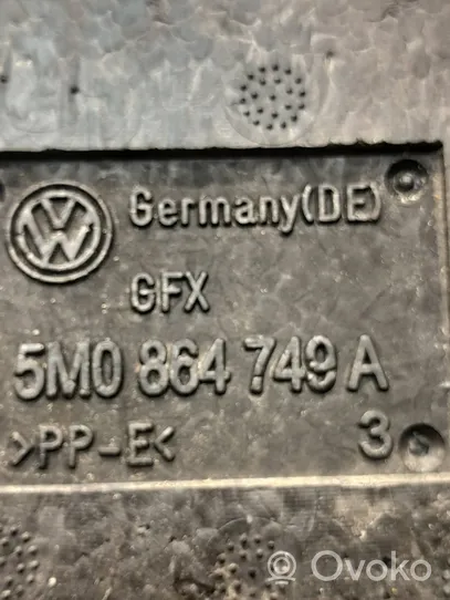 Volkswagen Golf Plus Cita veida bagāžnieka dekoratīvās apdares detaļa 5M0864749A