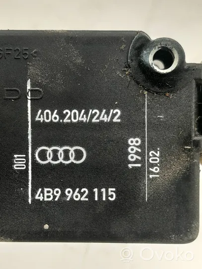 Audi A6 S6 C5 4B Aizmugurējā pārsega slēdzenes motorīts 4B9962115
