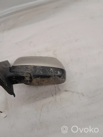 Toyota Corolla Verso E121 Front door electric wing mirror 