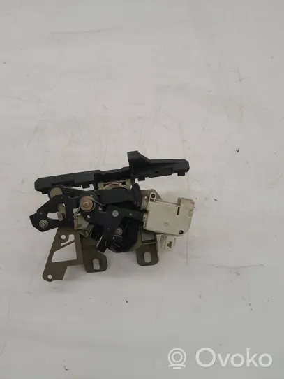 Volkswagen PASSAT B5 Tailgate/trunk/boot lock/catch/latch 3B0827297