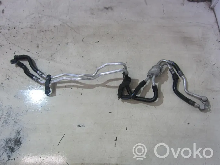 BMW 5 F10 F11 Oil cooling pipe 7583184