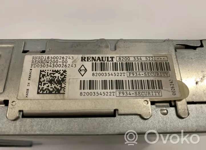 Renault Trafic II (X83) Unidad delantera de radio/CD/DVD/GPS 8200354522