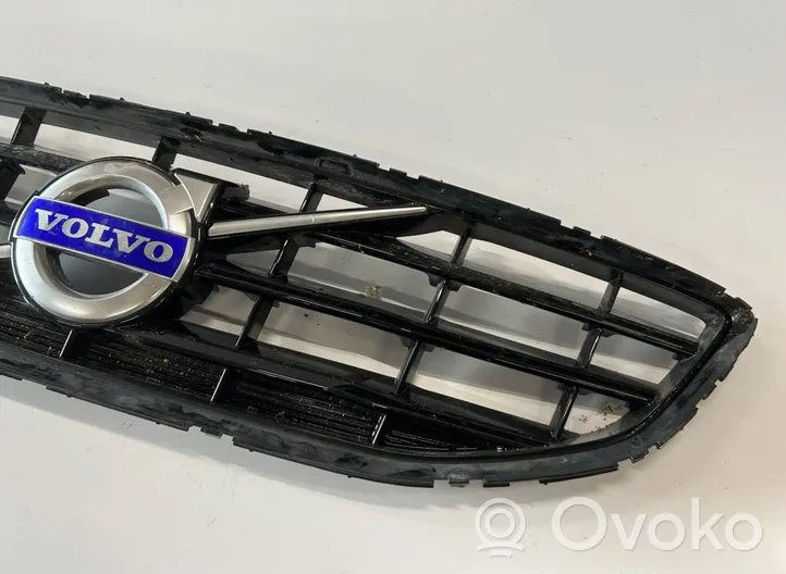 Volvo V40 Grille de calandre avant 31353120