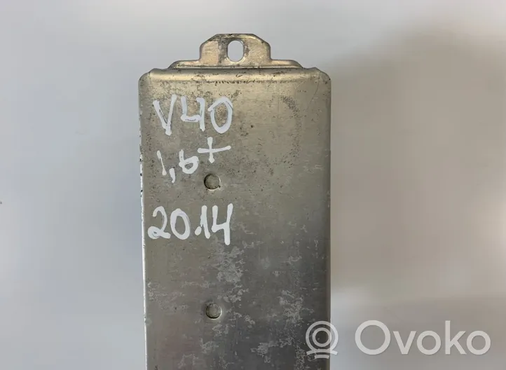 Volvo V40 Radiatore di raffreddamento 31319313
