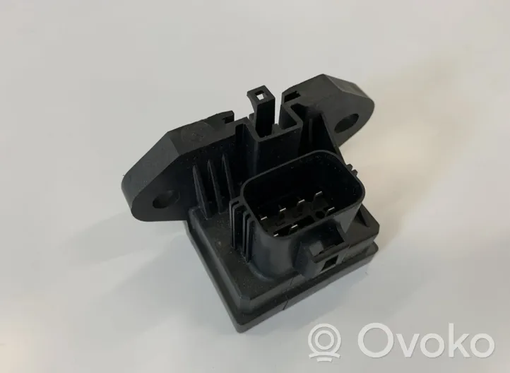 Volvo V40 Polttoaineen ruiskutuspumpun ohjainlaite/moduuli 31392346