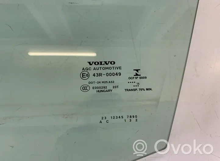 Volvo V40 Etuoven ikkunalasi, neliovinen malli 43R-00049