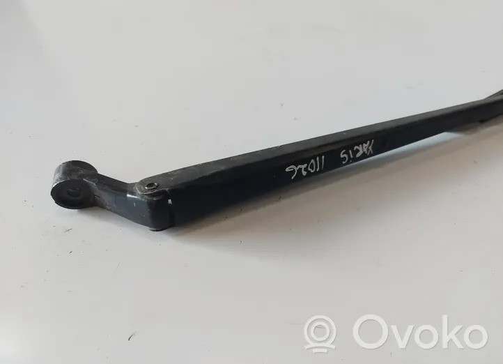 Toyota Yaris Front wiper blade arm 