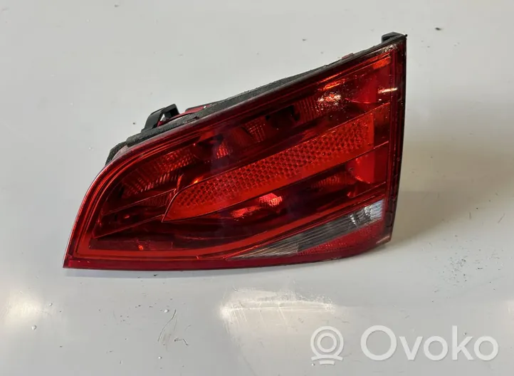 Audi A4 S4 B8 8K Lampy tylnej klapy bagażnika 8K5945094D