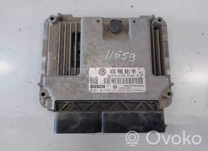 Volkswagen Touran I Calculateur moteur ECU 03G906021MM