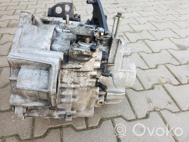 Audi Q3 F3 Caja de cambios manual de 5 velocidades QQN