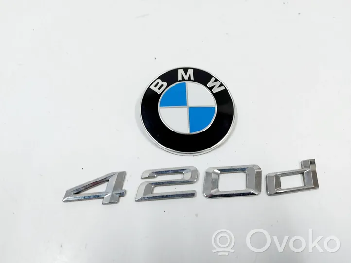 BMW 4 F32 F33 Emblemat / Znaczek tylny / Litery modelu 8219237